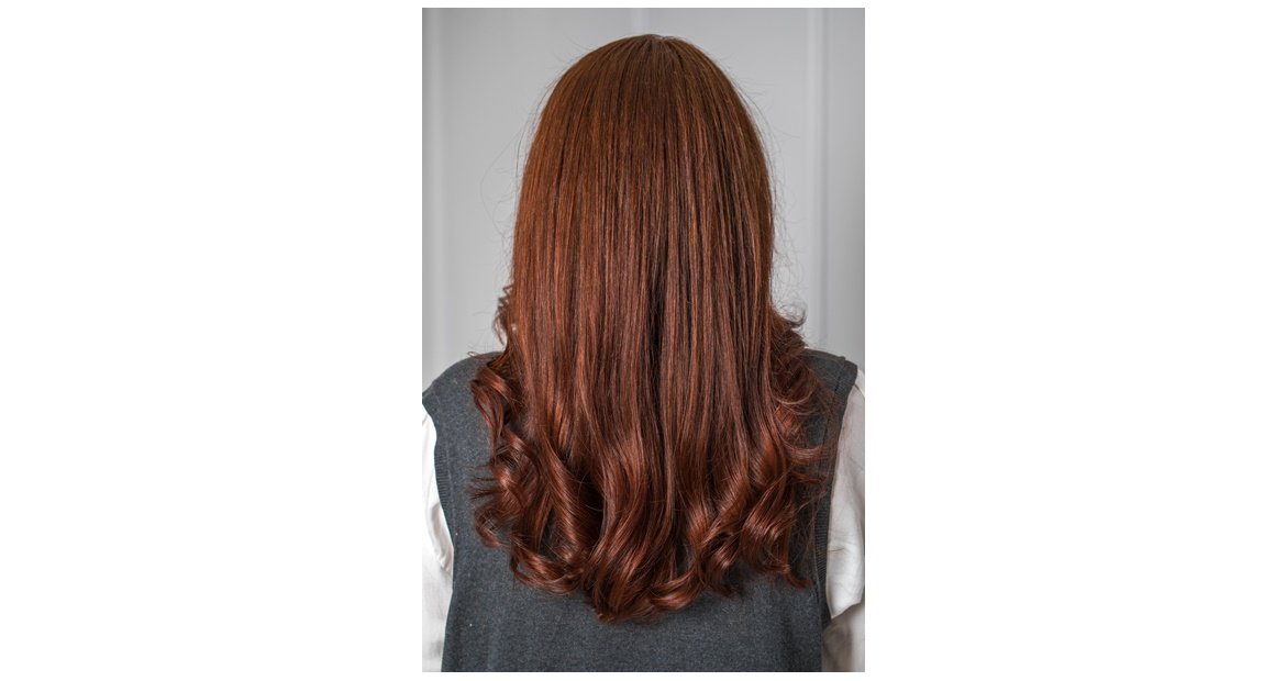 Cabelo chocolate acobreado: saiba como conquistar o tom ideal
